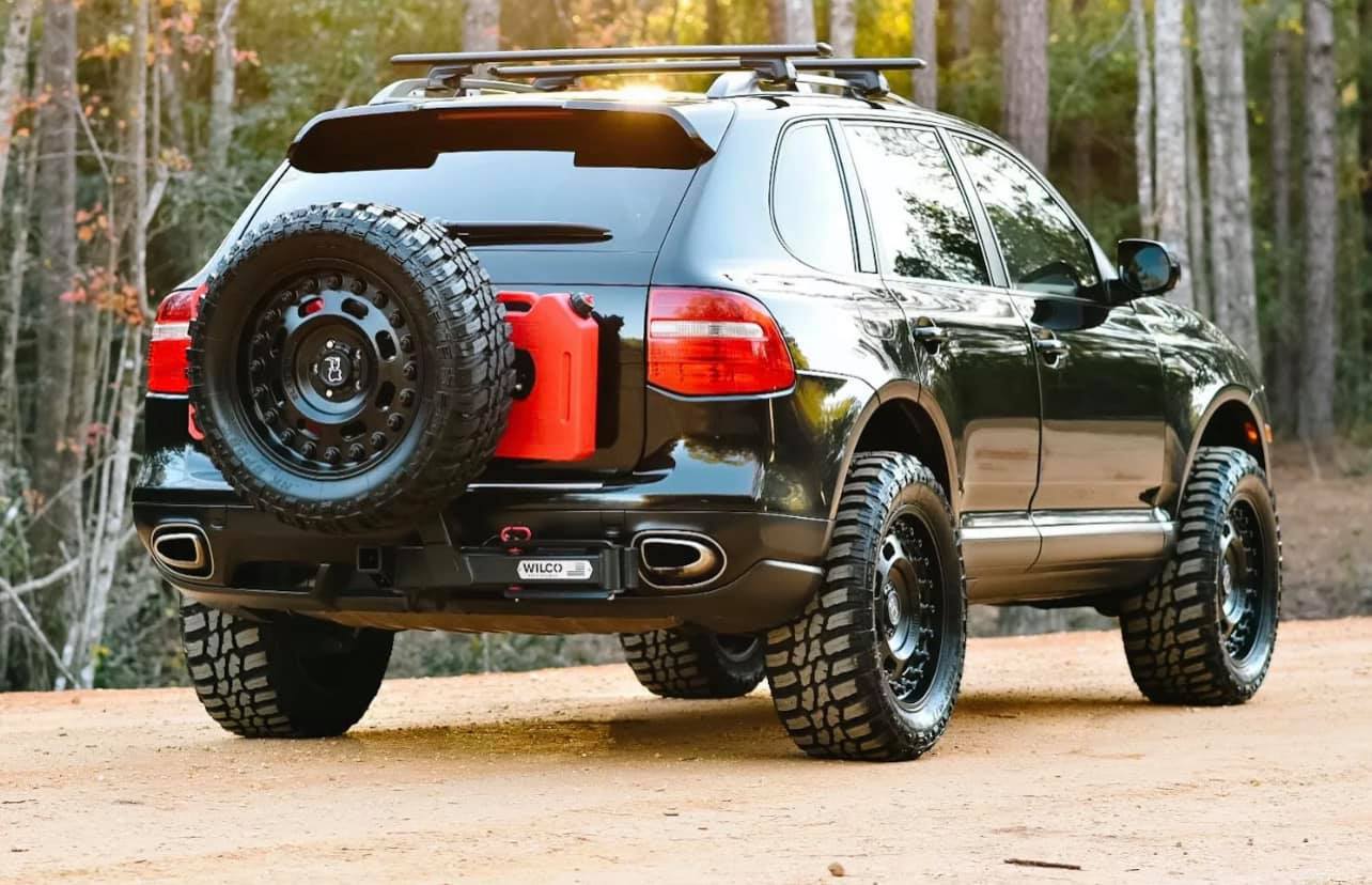 Gen 1: Cayenne/Touareg 2.5" Lift Kit (2002-2010)